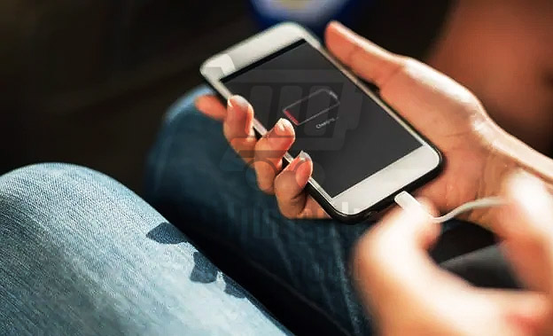 چگونه برای اولین بار گوشی موبایل جدید خود را شارژ کنیم